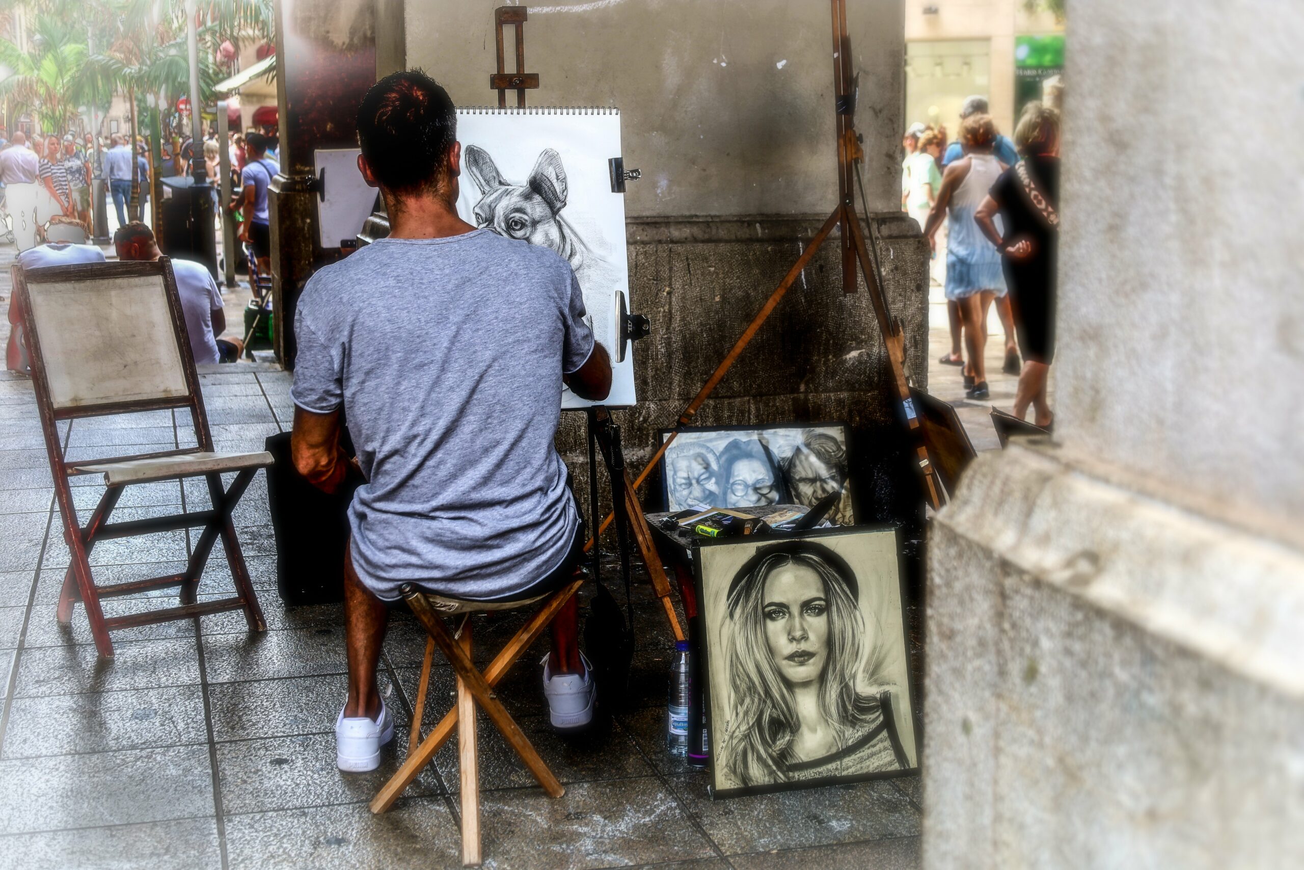 فنان يرسم - Malooky Graffiti